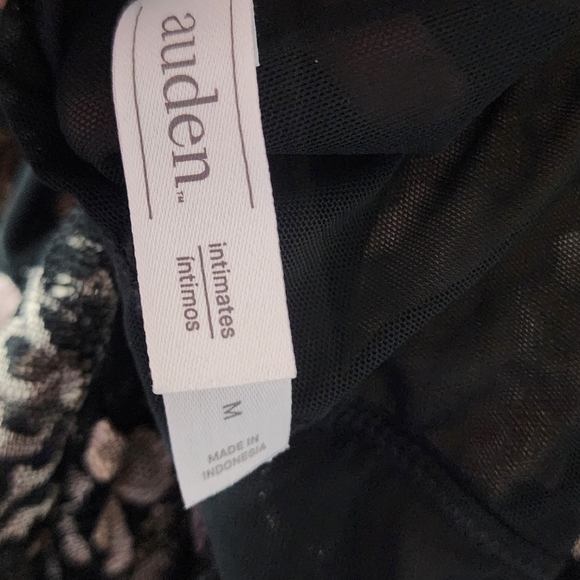 Medium  Champagne Lace Bodysuit  long sleeve open back - Picture 5 of 5